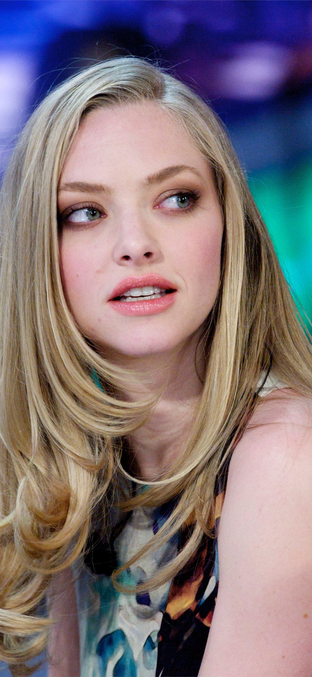 Best Amanda Seyfried Iphone Hd Wallpapers Ilikewallpaper