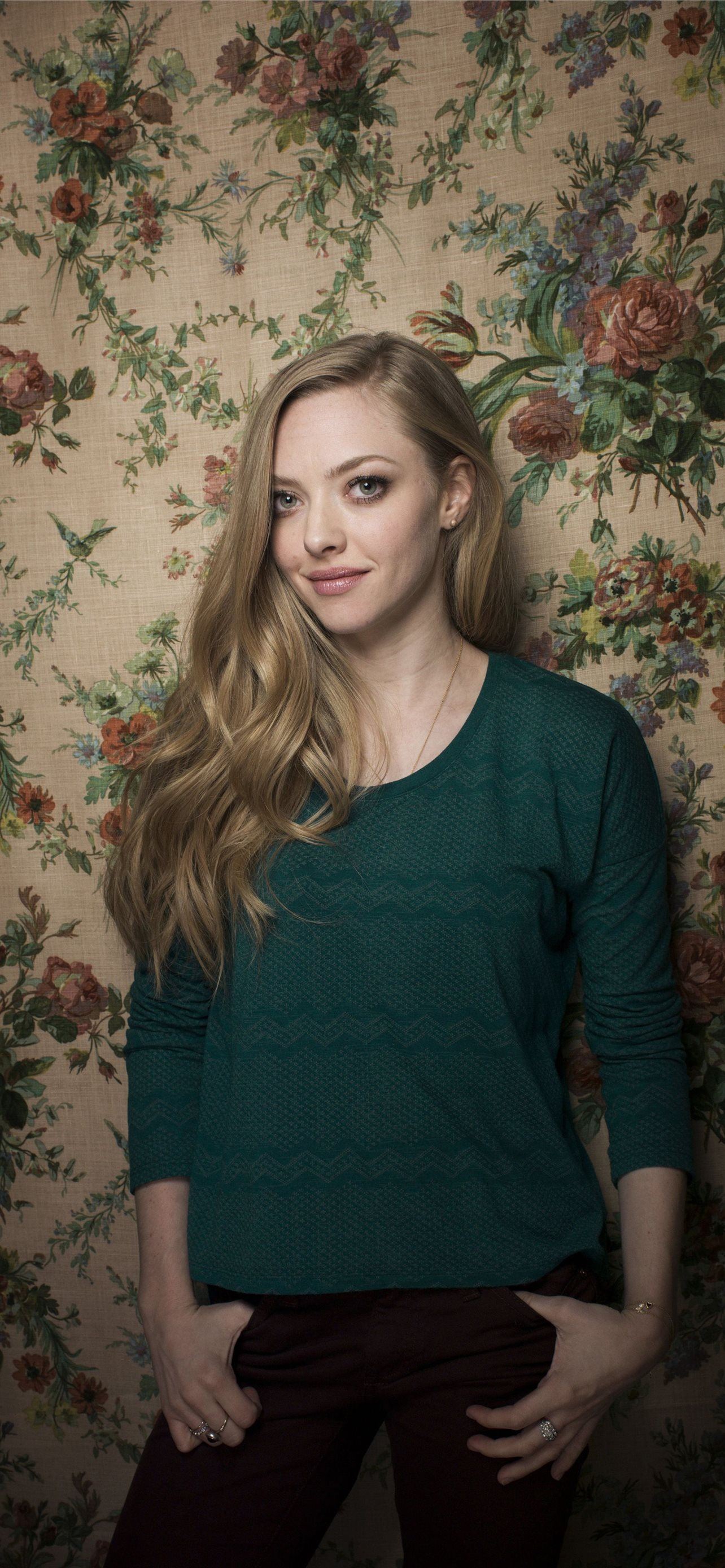 Best Amanda Seyfried Iphone Hd Wallpapers Ilikewallpaper