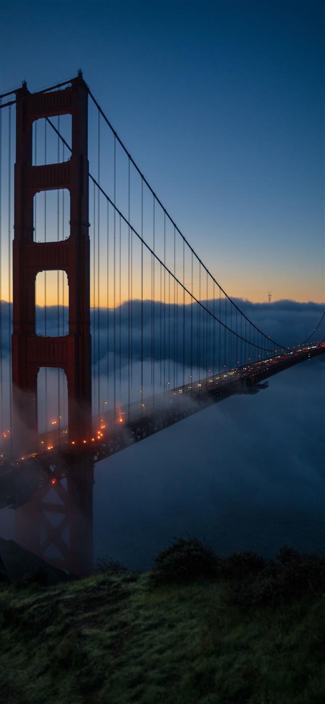 Golden Gate bridge at nighttime iPhone 12 wallpaper 