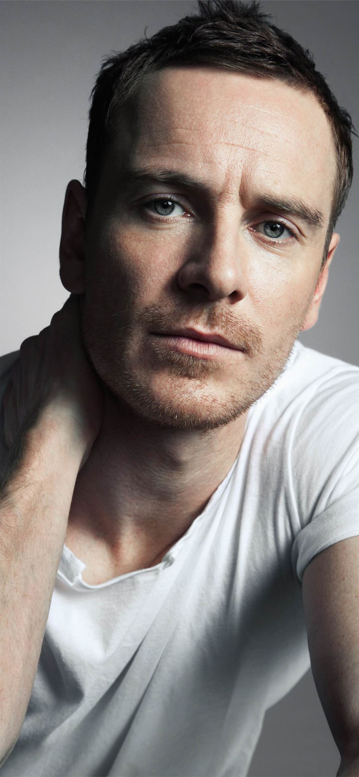 Michael Fassbender Iphone Wallpapers Free Download 