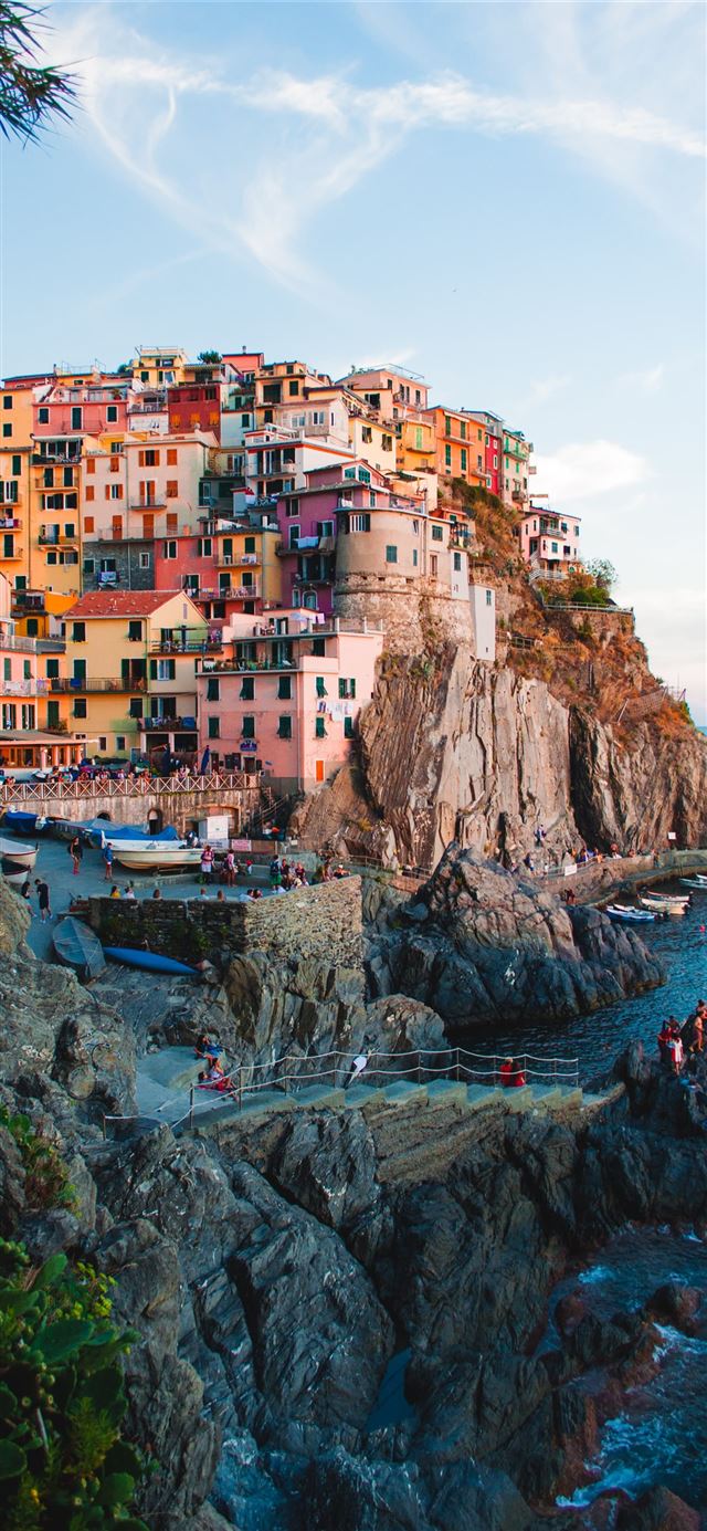 Manarola Italy iPhone 12 wallpaper 