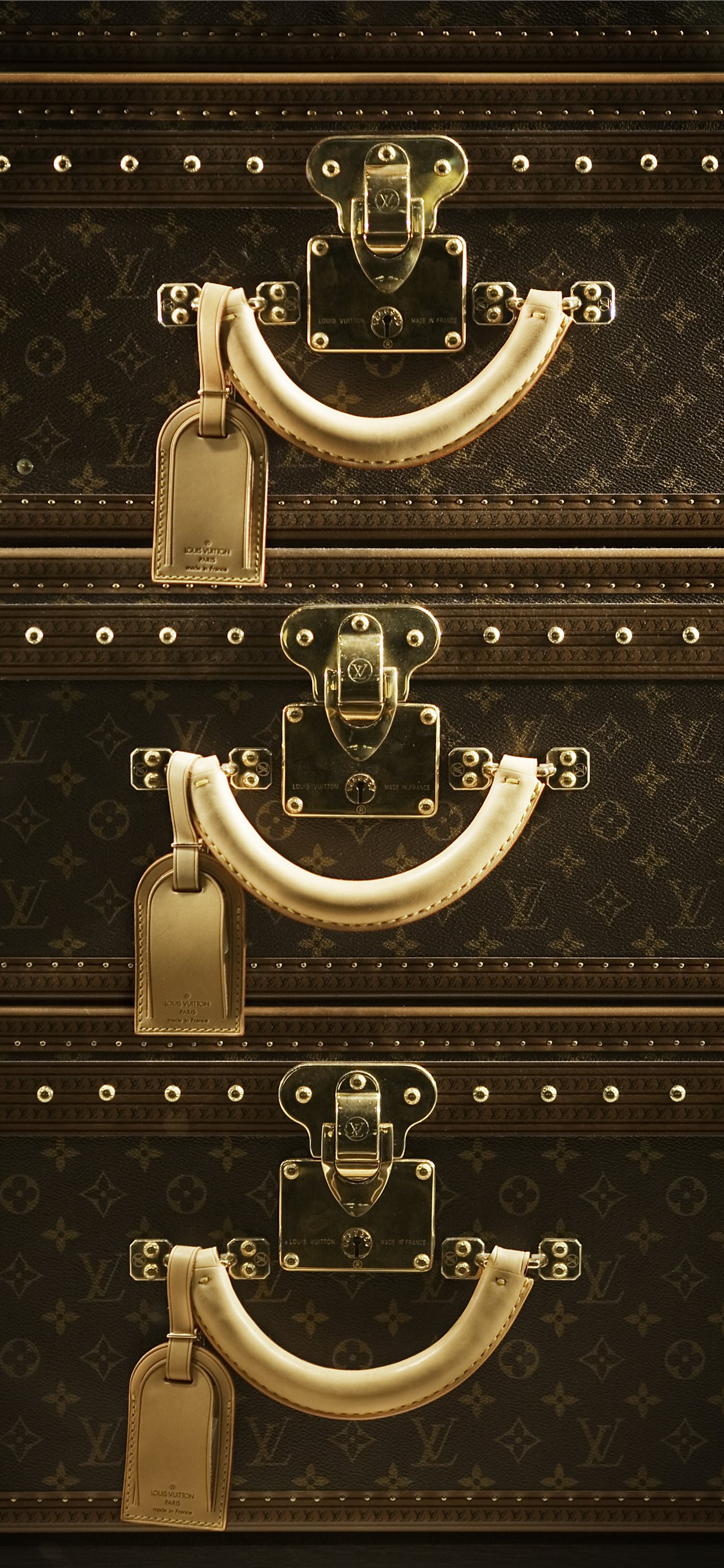File Berlin Louis Vuitton luggage suitcase set 436 iPhone Wallpapers  Free Download