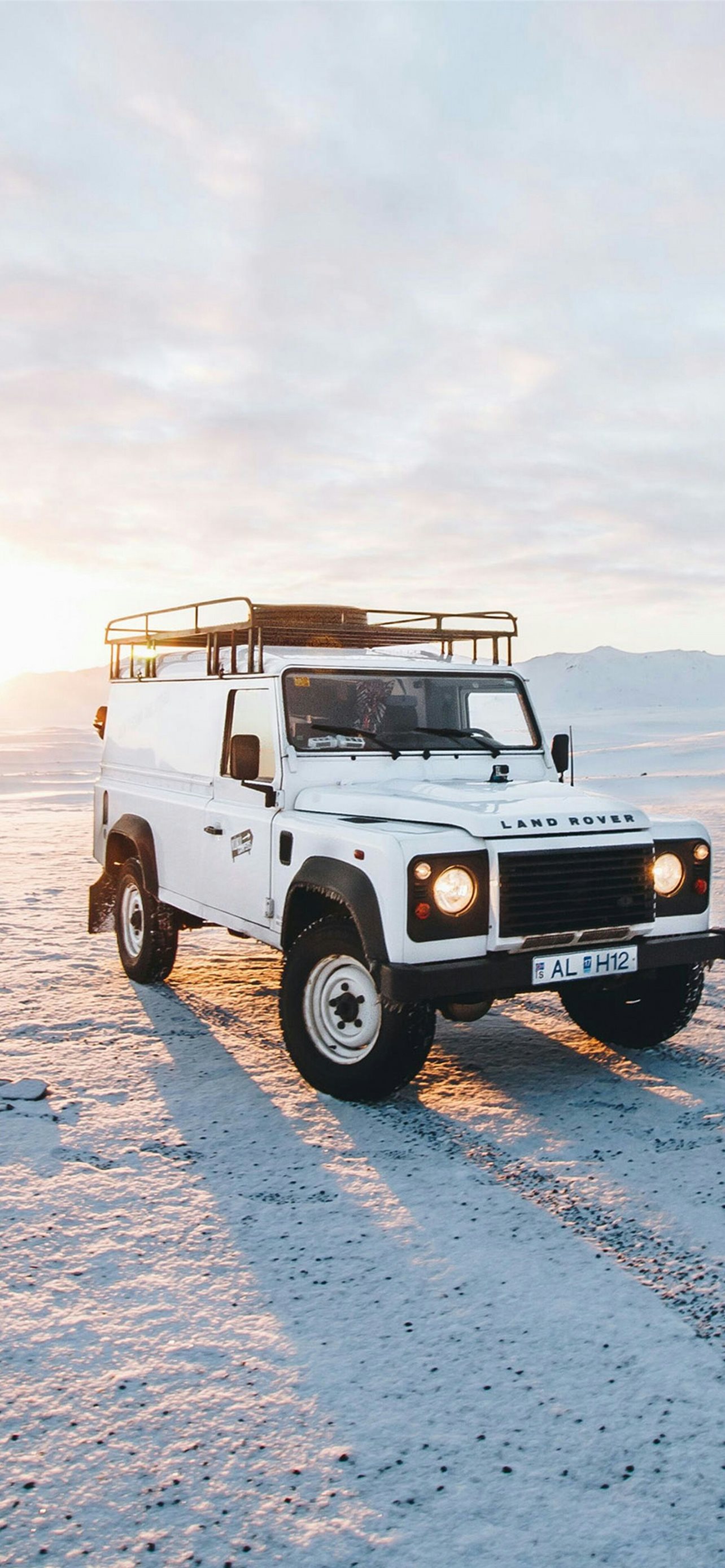 land rover defender iPhone Wallpapers Free Download