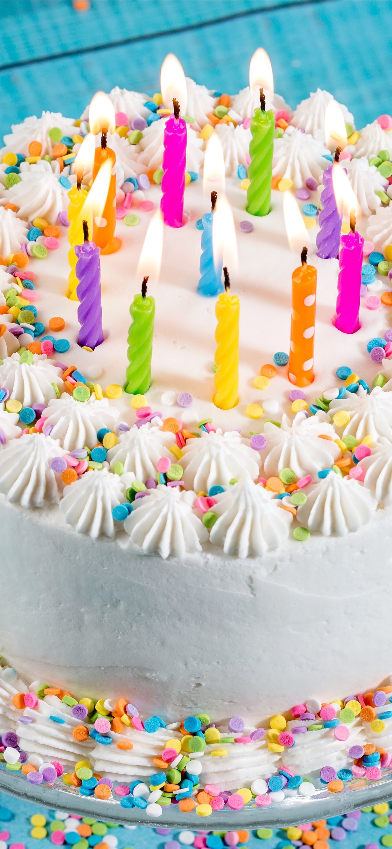 8776 Birthday Cake Stock Videos Footage  4K Video Clips  Getty Images