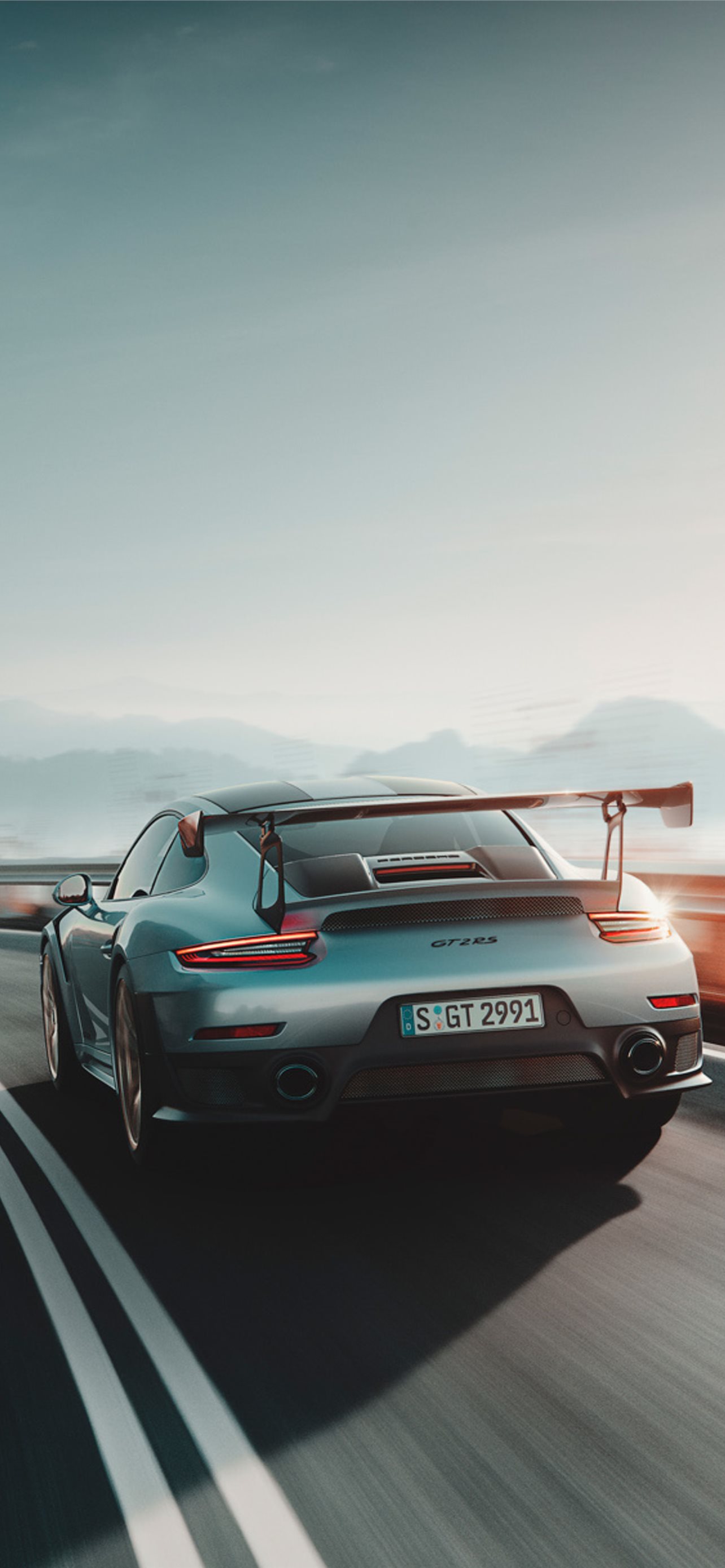 Xem ngay những hình nền cho iPhone của Porsche GT2 RS cực kỳ đẹp mắt và mang đậm tính thẩm mỹ. Với những đường nét tinh tế và màu sắc tuyệt đẹp, chiếc xe này sẽ khiến người dùng điện thoại của bạn không thể ngừng nhìn vào màn hình.