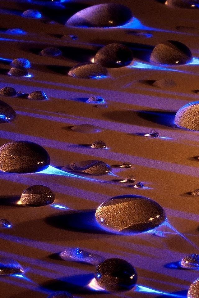 640x960 Water Drops in Blue Light - drops iPhone 4s Wallpaper