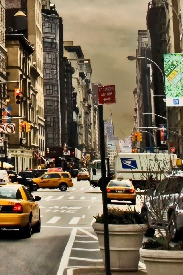 640x960 Manhattan - white iPhone 4s Wallpaper