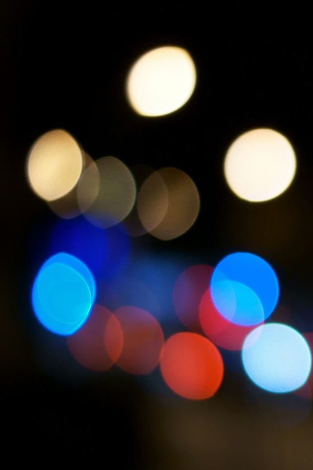 640x960 Night Bokeh - circle iPhone 4s Wallpaper