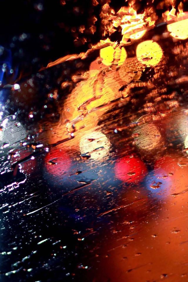 640x960 Rainy Windshield - circle iPhone 4s Wallpaper