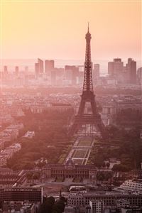 Dawn of the Eiffel Tower wallpaper