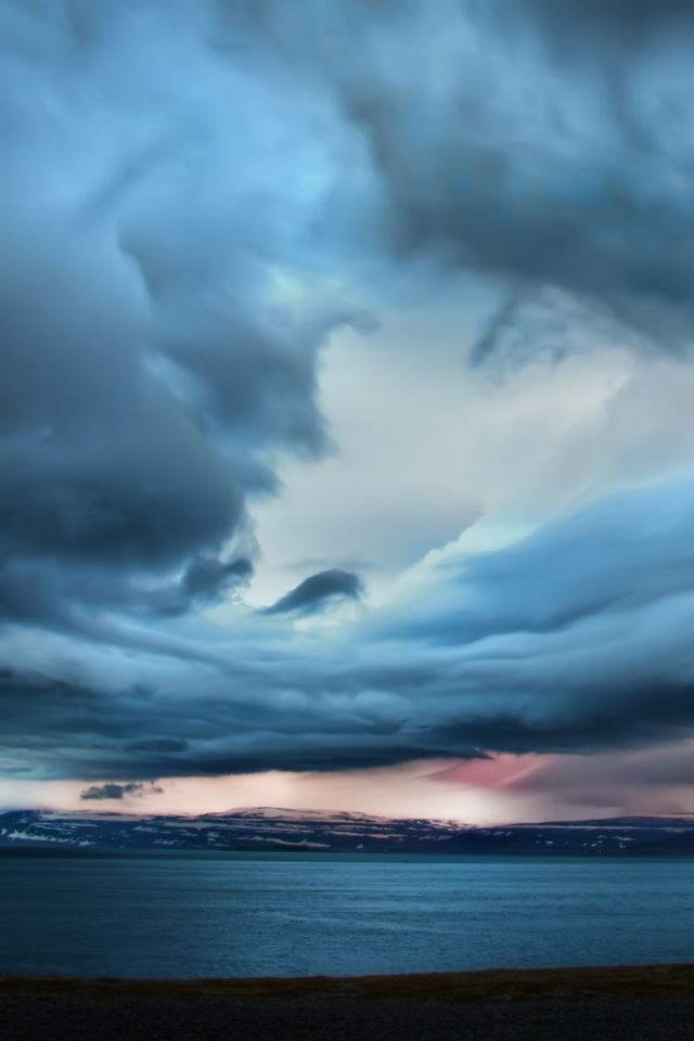 640x960 Stormy Clouds - stormy iPhone 4s Wallpaper