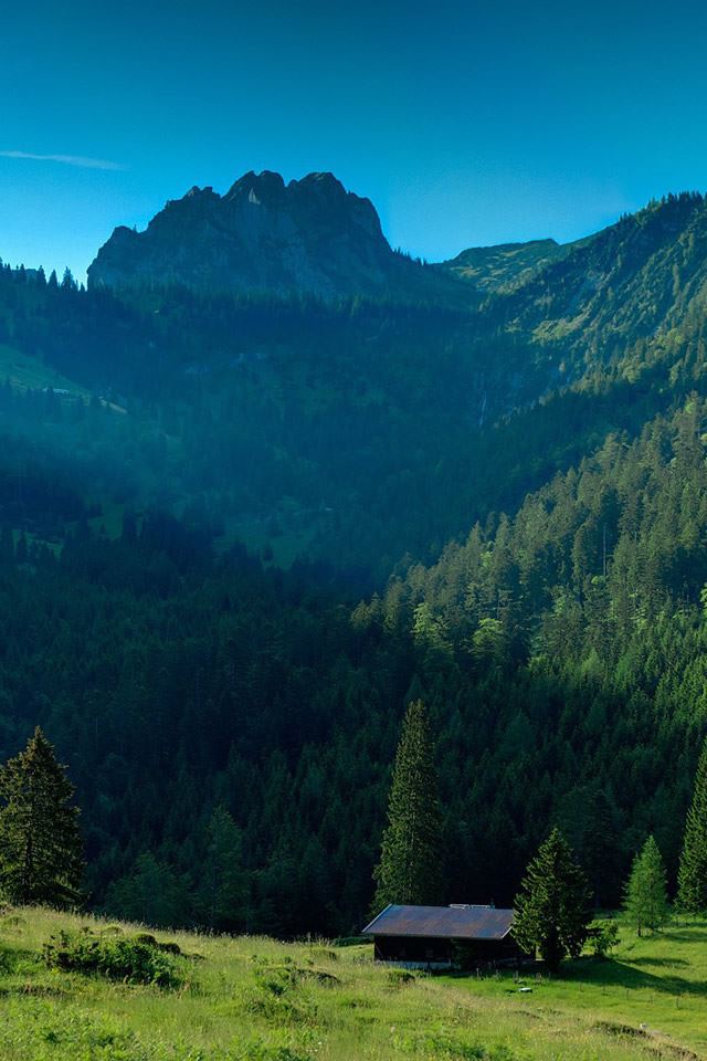 640x960 House In The Mountains - grass iPhone 4s Wallpaper