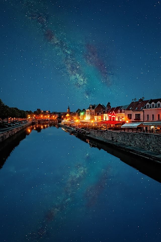 640x960 Wonderful countryside night - house iPhone 4s Wallpaper