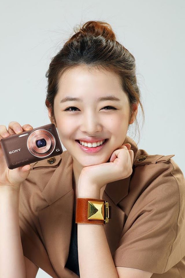640x960 Pretty girl -  iPhone 4s Wallpaper