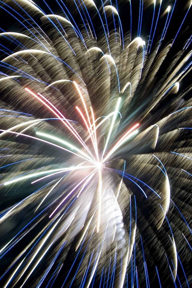 640x960 Fireworks Hdr -  iPhone 4s Wallpaper