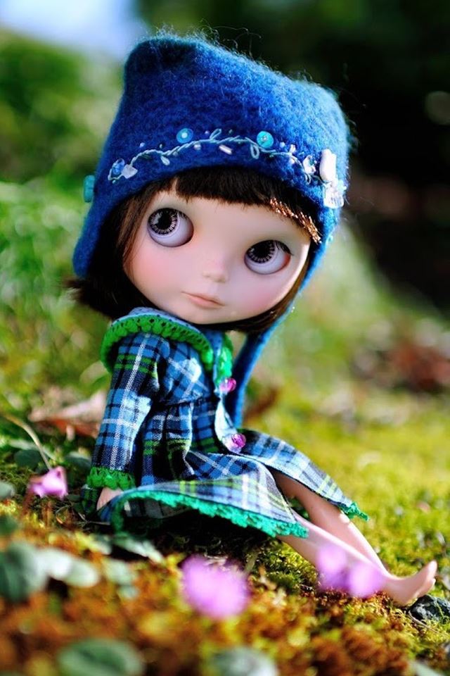 Cute Doll iPhone 4s Wallpapers Free Download