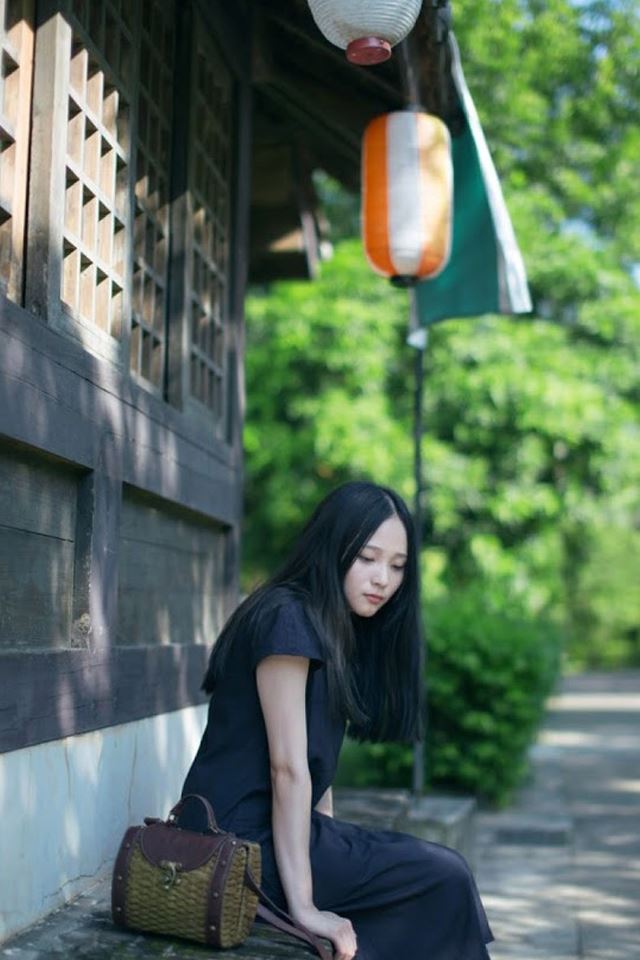 640x960 Chinese girl -  iPhone 4s Wallpaper