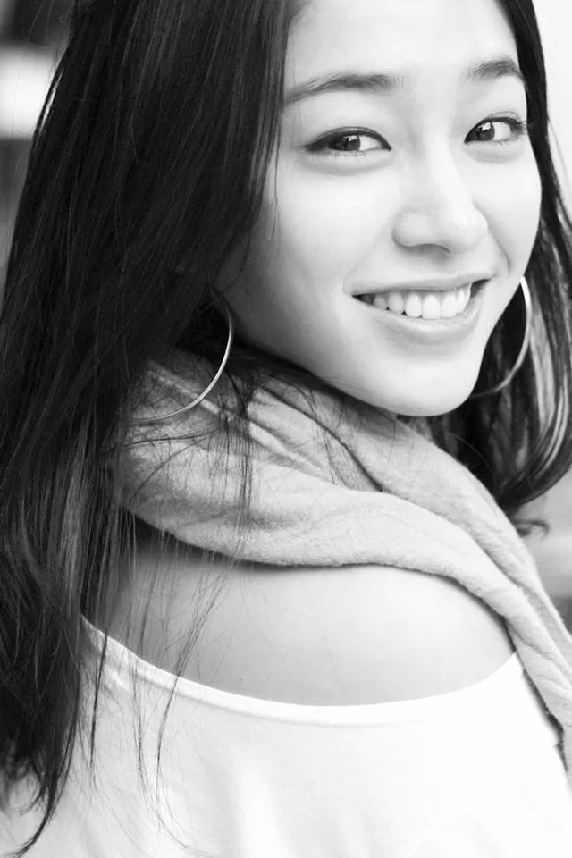 640x960 Asian girls -  iPhone 4s Wallpaper