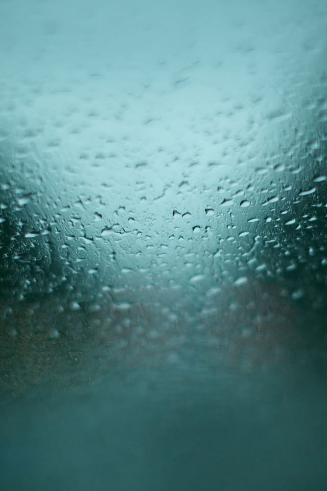 640x960 Wet Glass - droplet iPhone 4s Wallpaper