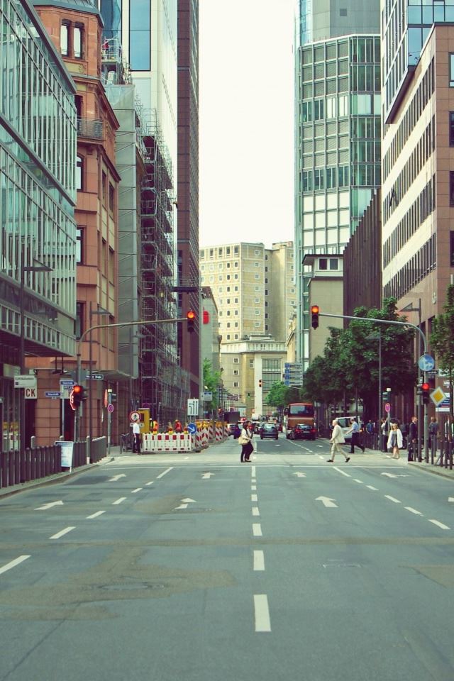 640x960 Frankfurt Am Main - tree iPhone 4s Wallpaper