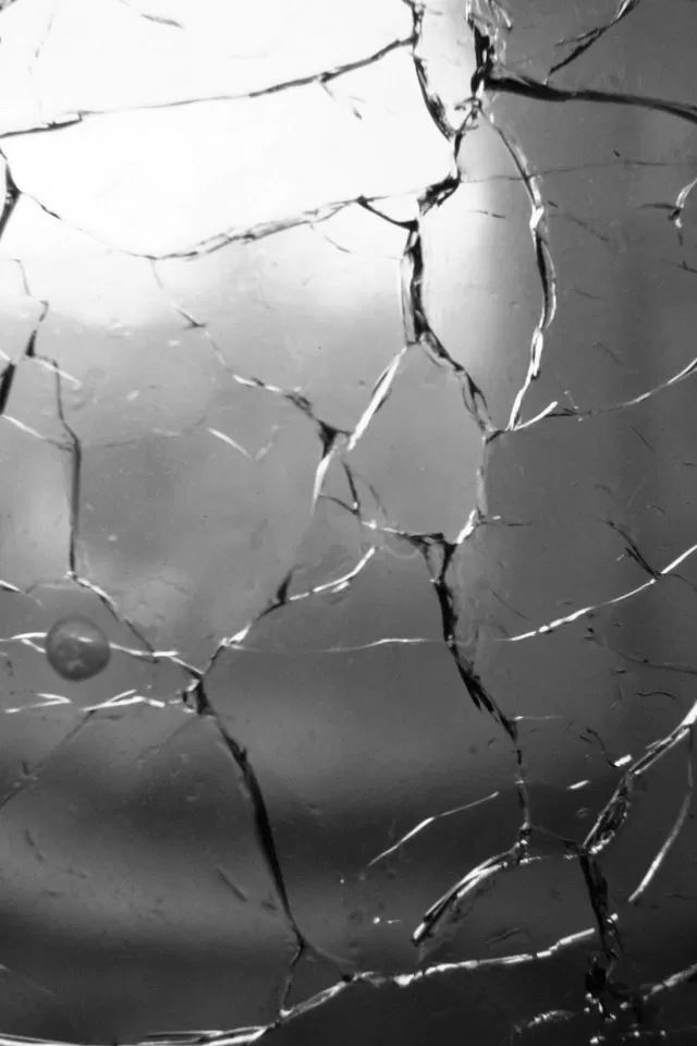 Glass cracks iPhone 4s Wallpapers Free Download