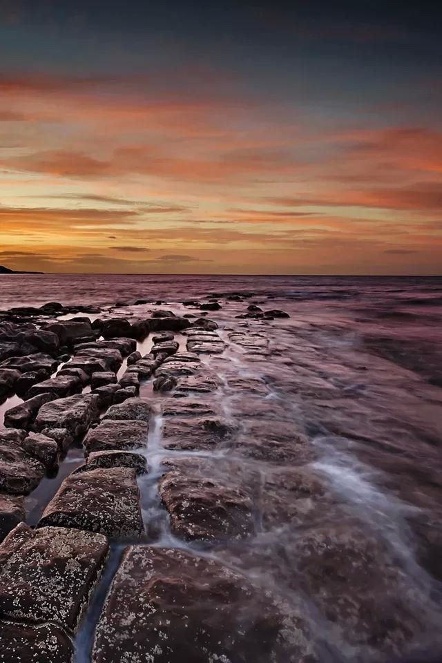 640x960 Seawall - rock iPhone 4s Wallpaper