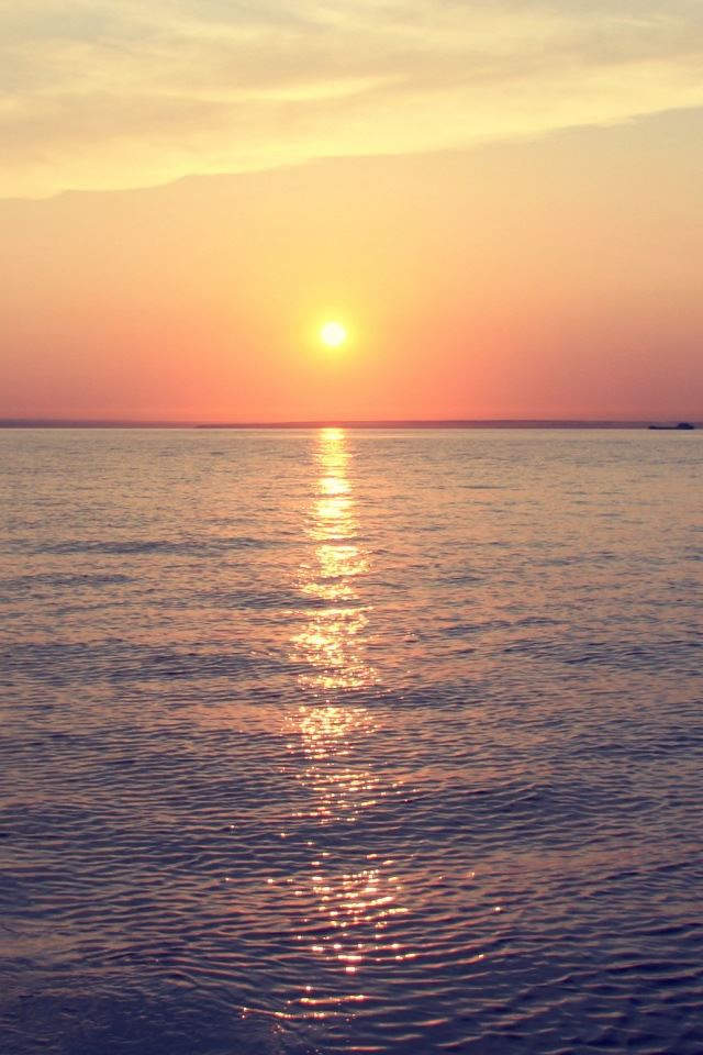 640x960 Sea Sunrise - wave iPhone 4s Wallpaper