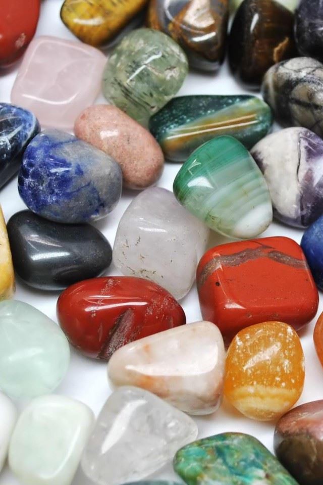 640x960 Colored River Stone - colorful iPhone 4s Wallpaper