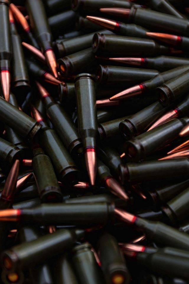 640x960 Pile Of Bullets - iron iPhone 4s Wallpaper