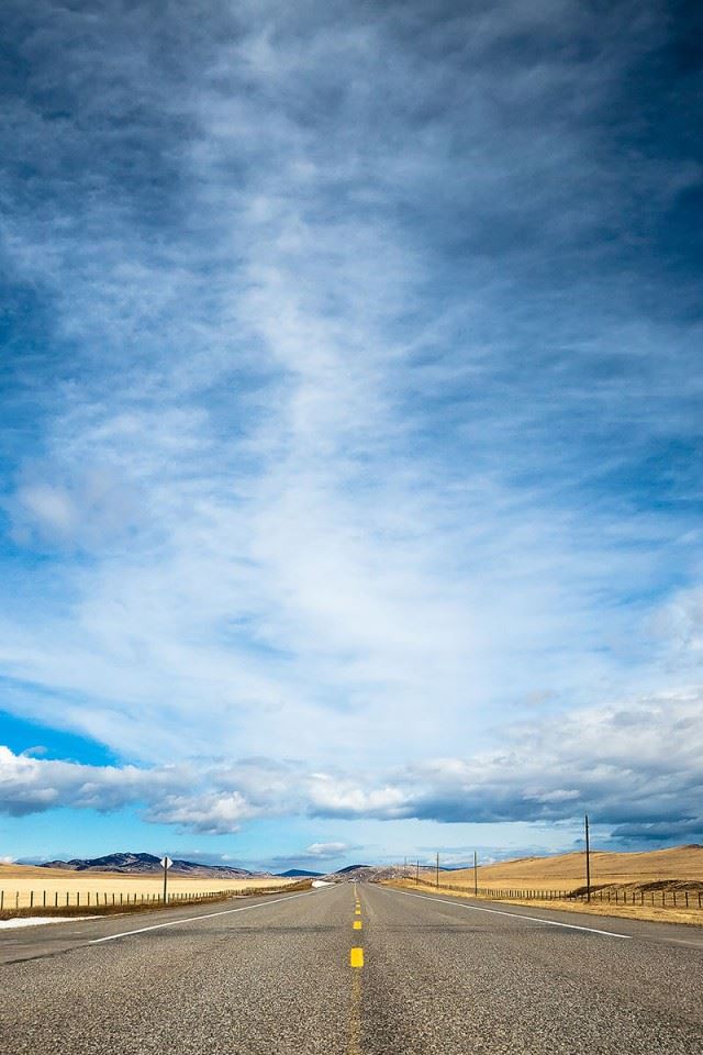640x960 Road Sky - grass iPhone 4s Wallpaper
