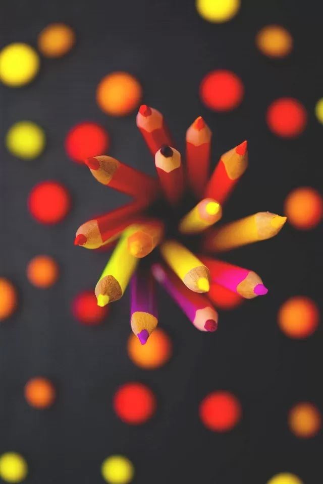 640x960 Color pen - bokeh iPhone 4s Wallpaper