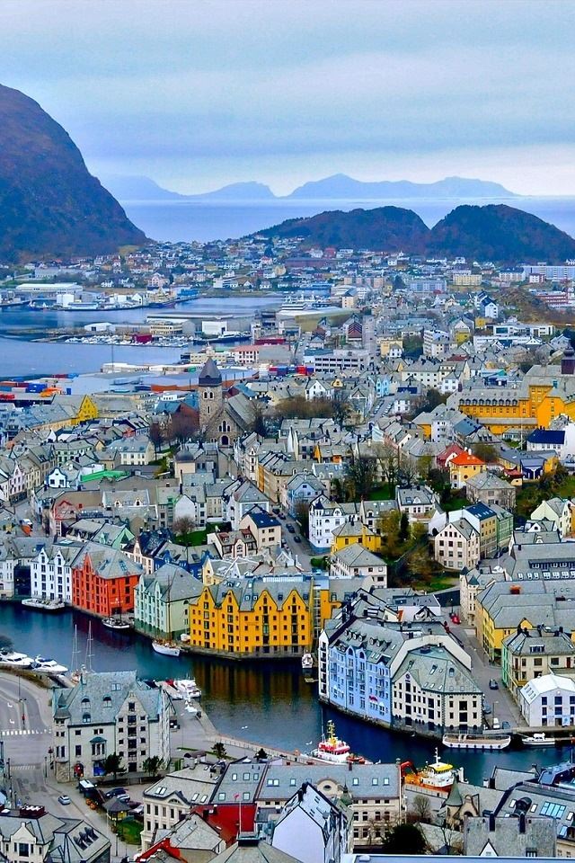 640x960 Norwegian town - town iPhone 4s Wallpaper