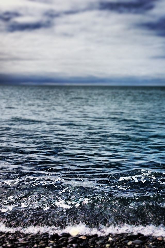 640x960 Sea - wave iPhone 4s Wallpaper