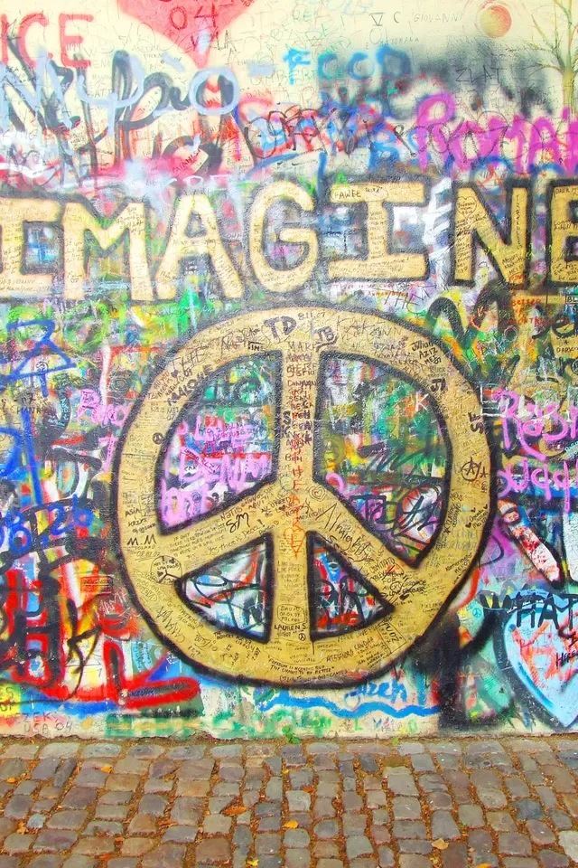 640x960 Wall graffiti - orange iPhone 4s Wallpaper