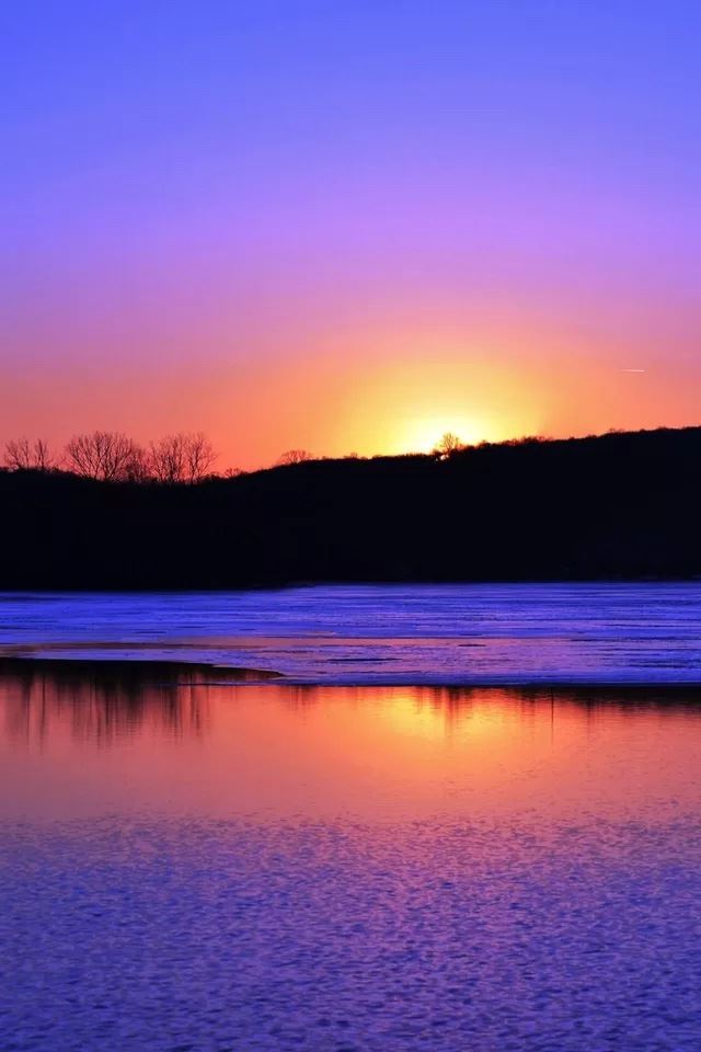 640x960 Reflecting the sunset - sunset iPhone 4s Wallpaper