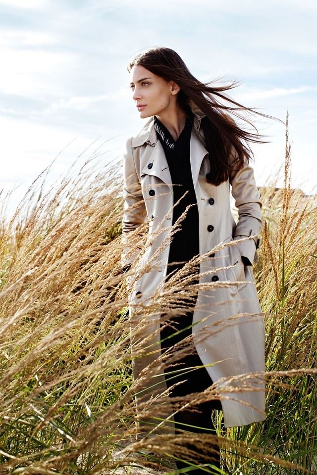 640x960 Reed field girl - beauty iPhone 4s Wallpaper
