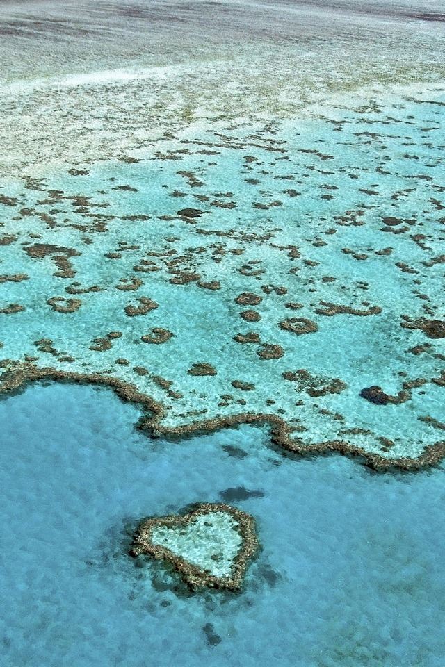 640x960 Heart shaped island - sea iPhone 4s Wallpaper