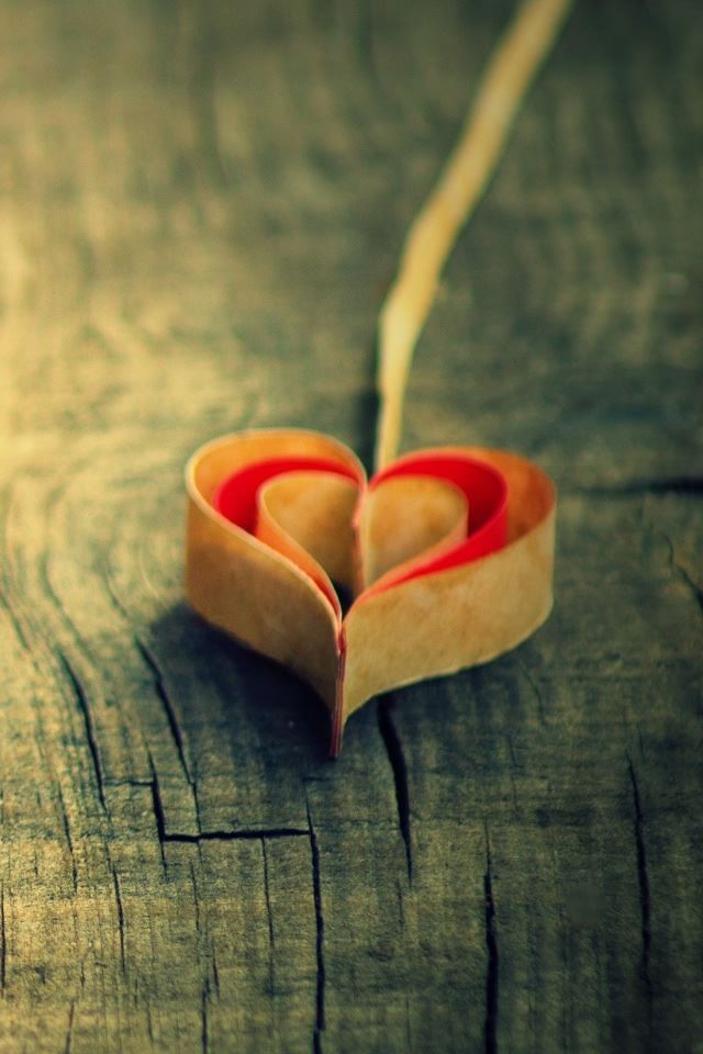 640x960 Paper Hearts - paper iPhone 4s Wallpaper