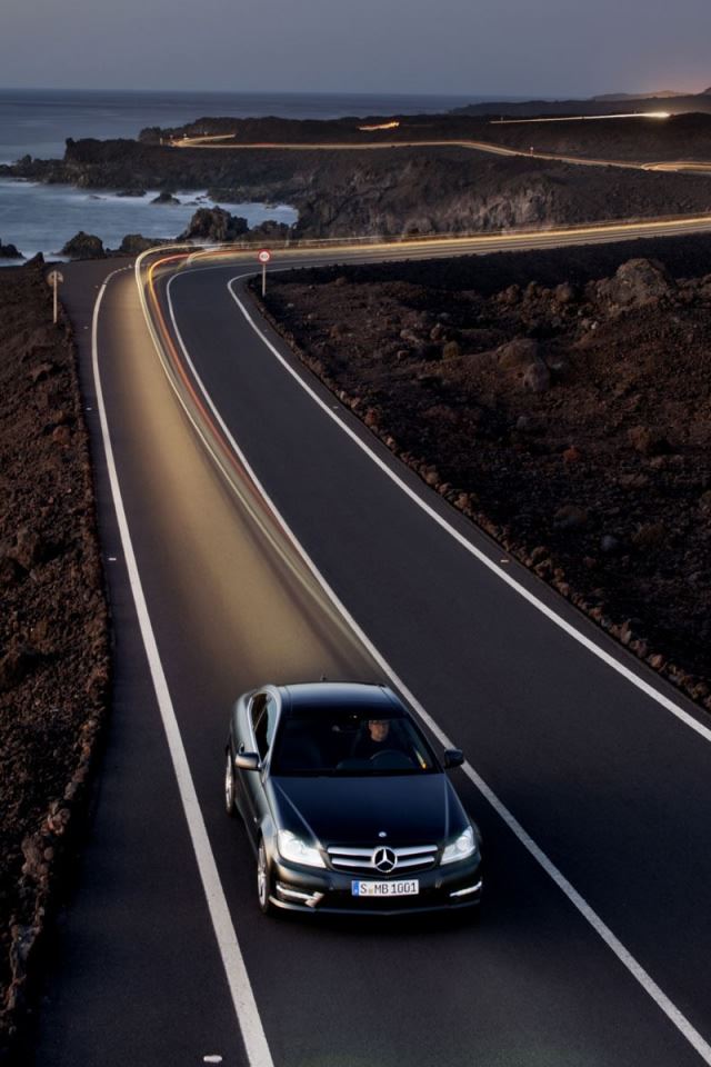 640x960 Mercedes Benz c Class Coupe - rock iPhone 4s Wallpaper