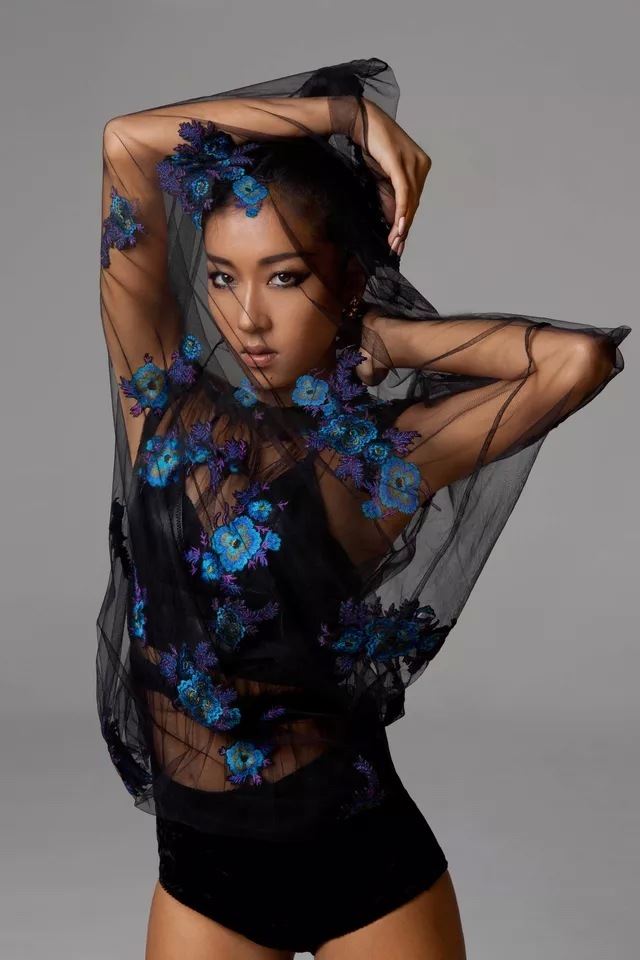 640x960 Girl -  iPhone 4s Wallpaper