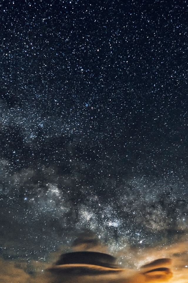 640x960 Armenia Aragats - night iPhone 4s Wallpaper