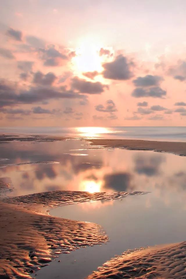 640x960 Rays - beach iPhone 4s Wallpaper
