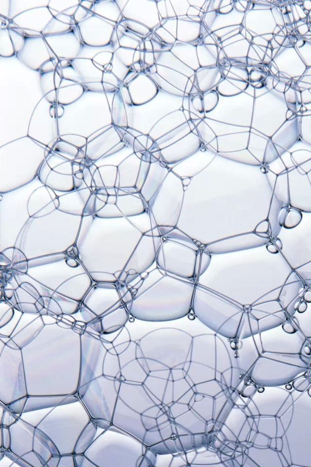 640x960 White Bubble - line iPhone 4s Wallpaper