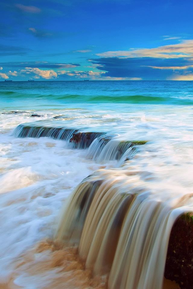 640x960 Sea Wave Waterfall - waterfall iPhone 4s Wallpaper