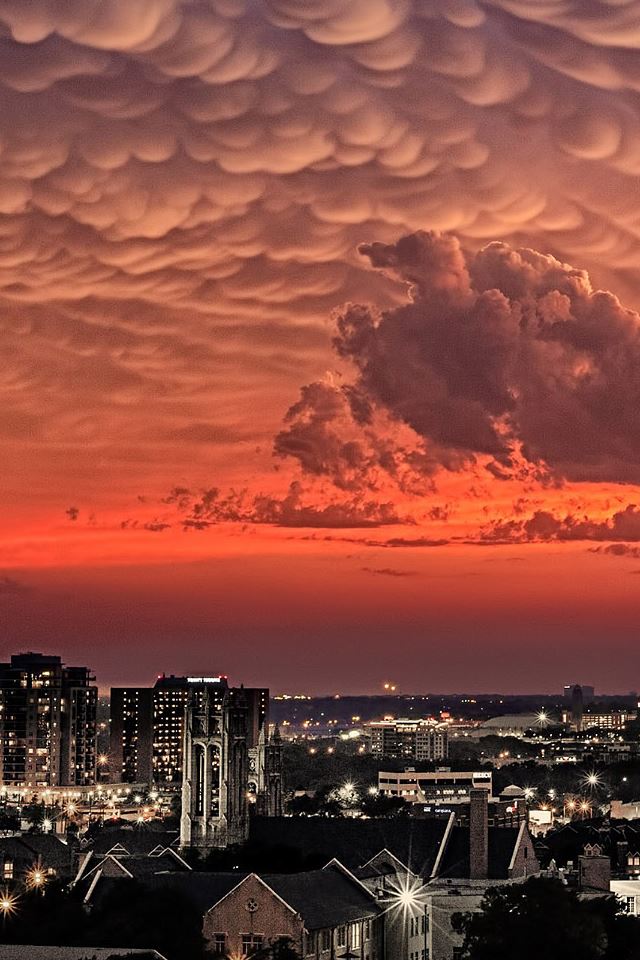 640x960 USA Night In The Strom - city iPhone 4s Wallpaper