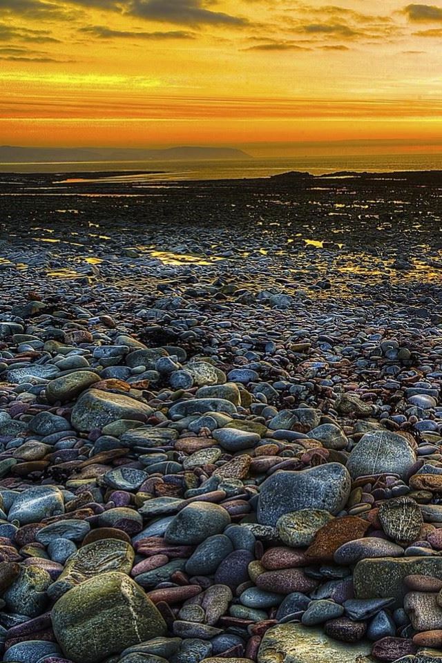 640x960 Fantastic Stone Beach Hdr - beach iPhone 4s Wallpaper