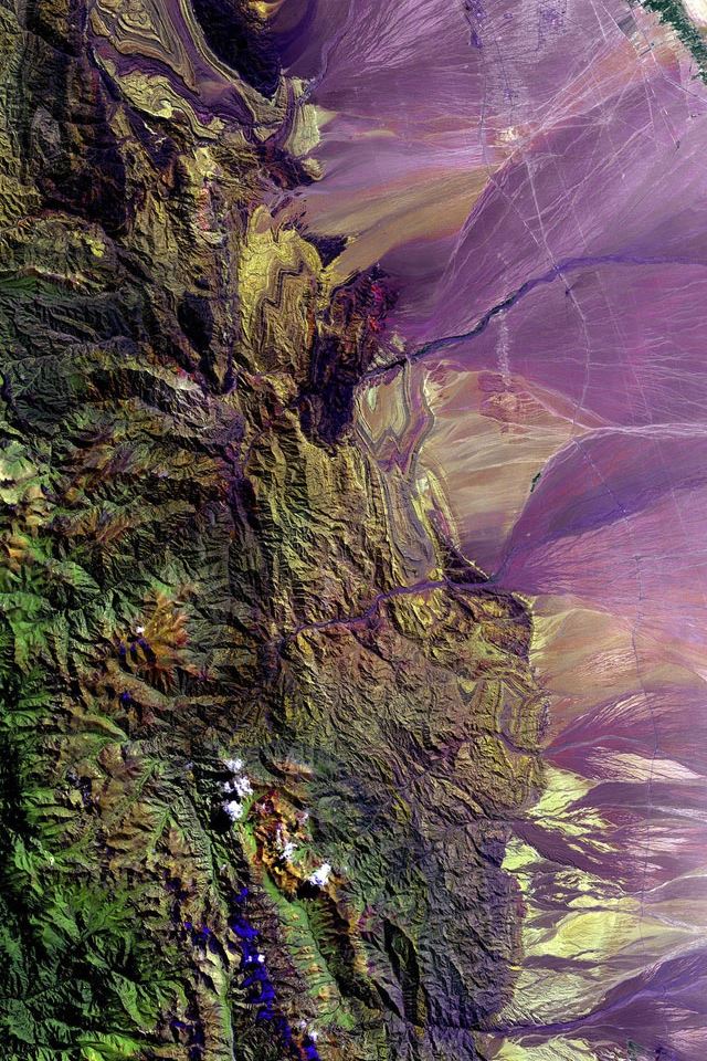 640x960 Mountains From Space Nature - space iPhone 4s Wallpaper