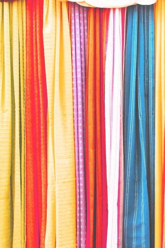 640x960 Colored cloth - background iPhone 4s Wallpaper