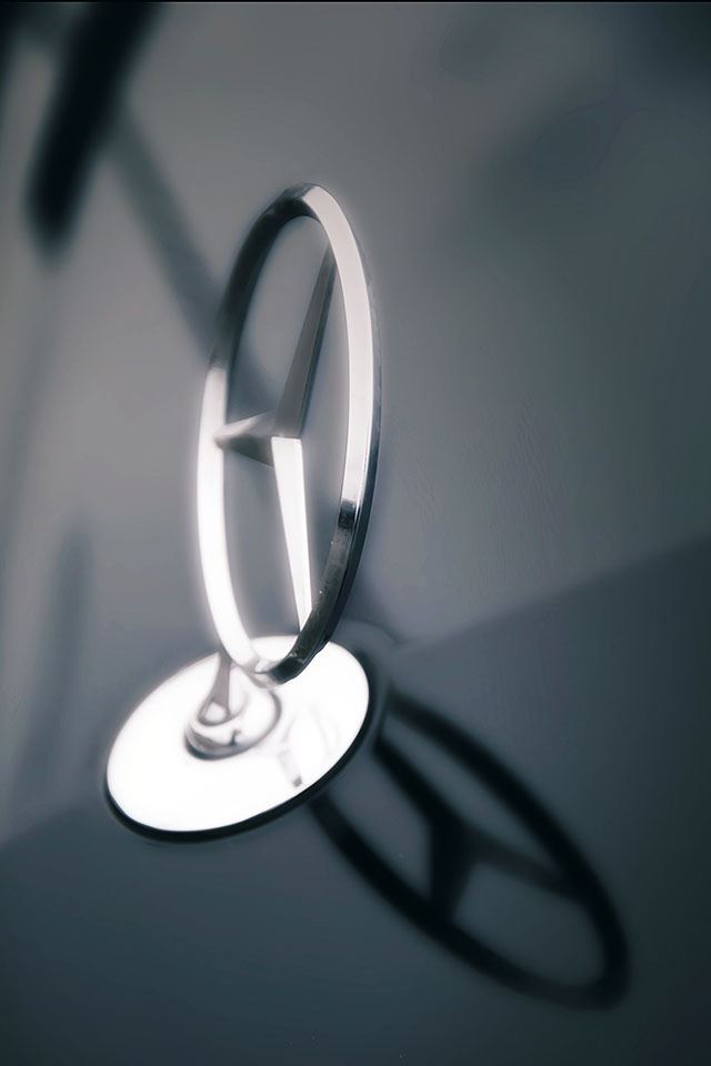 640x960 Benz Front Logo - brand iPhone 4s Wallpaper