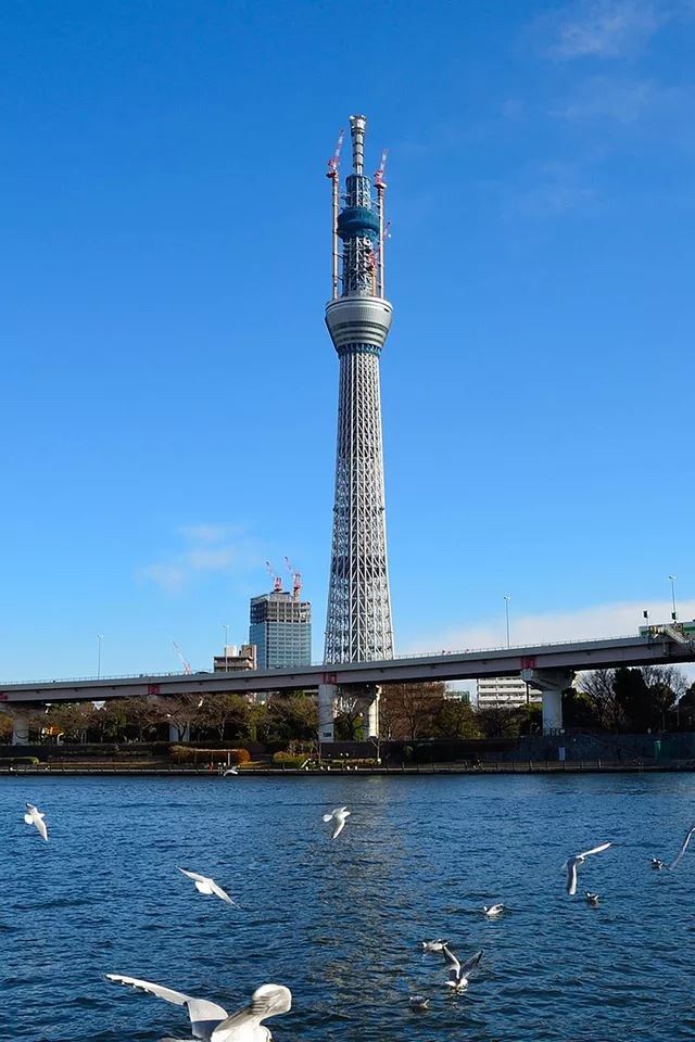 640x960 A corner of the city - city iPhone 4s Wallpaper